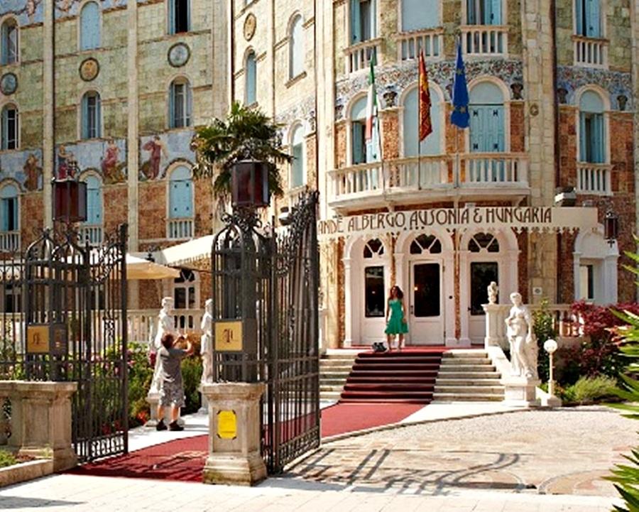 Hotel Ausonia Hungaria Wellness & Lifestyle Venezia Lido Esterno foto