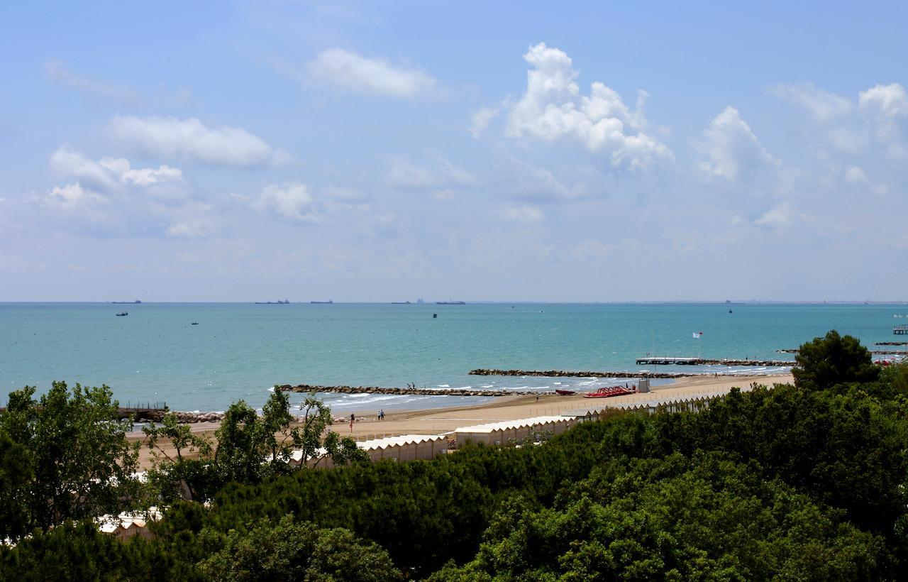 Hotel Ausonia Hungaria Wellness & Lifestyle Venezia Lido Esterno foto