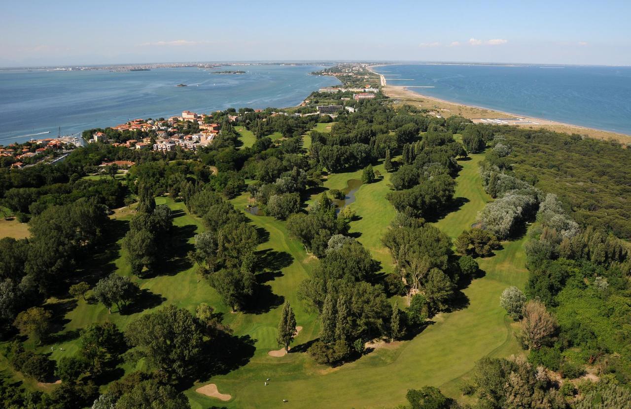 Hotel Ausonia Hungaria Wellness & Lifestyle Venezia Lido Esterno foto