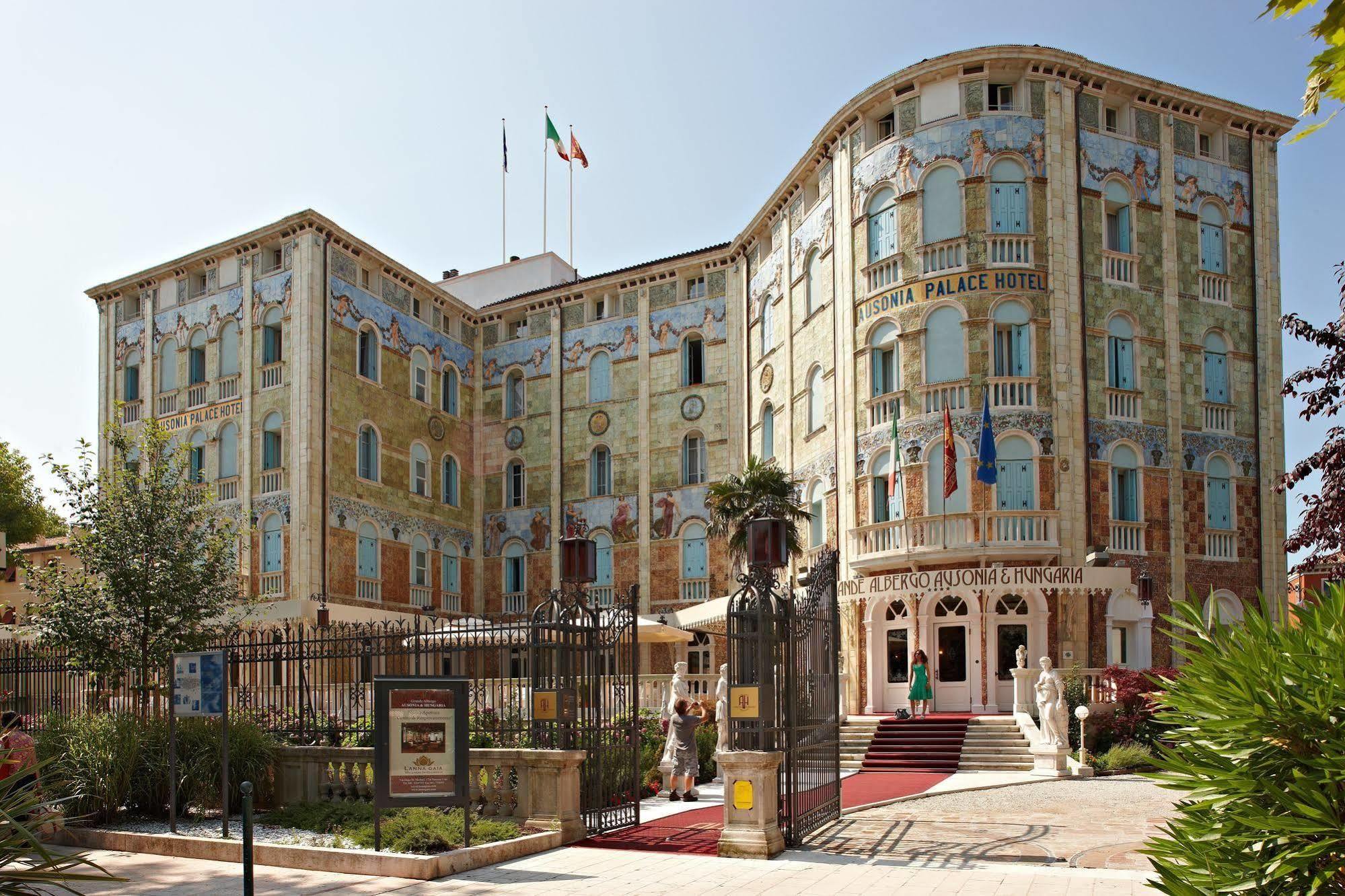 Hotel Ausonia Hungaria Wellness & Lifestyle Venezia Lido Esterno foto